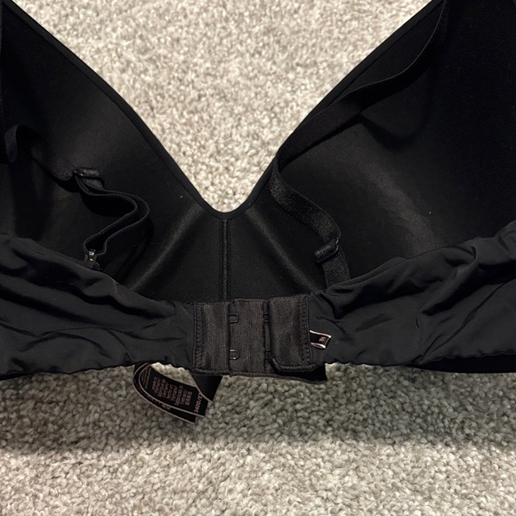 Victoria's Secret 34DD lightly lined wireless tshirt bra black - Picture 4 of 7